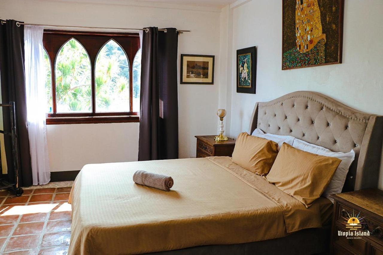 Utopia Island Resort Batangas Екстер'єр фото