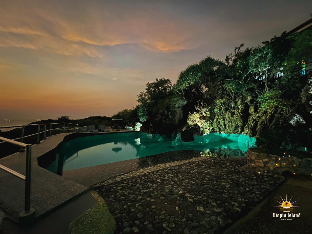 Utopia Island Resort Batangas Екстер'єр фото